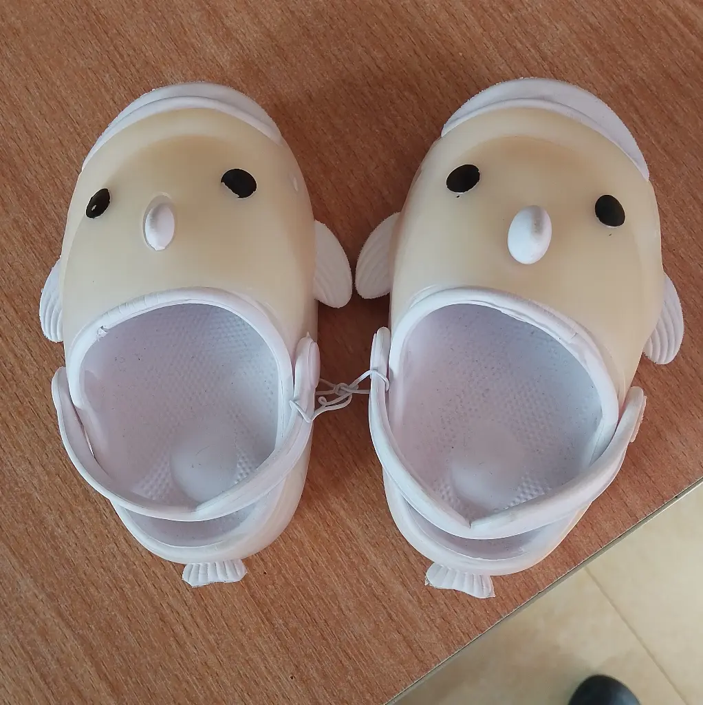 COCOMELON KIDS SHARK CROCS